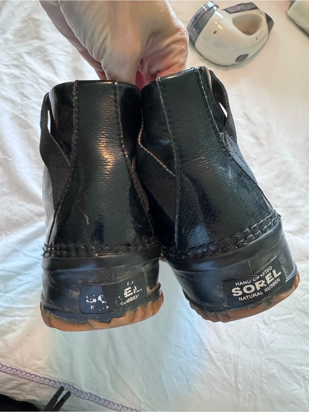 Sorel waterproof boots in patent black size 8 women’s